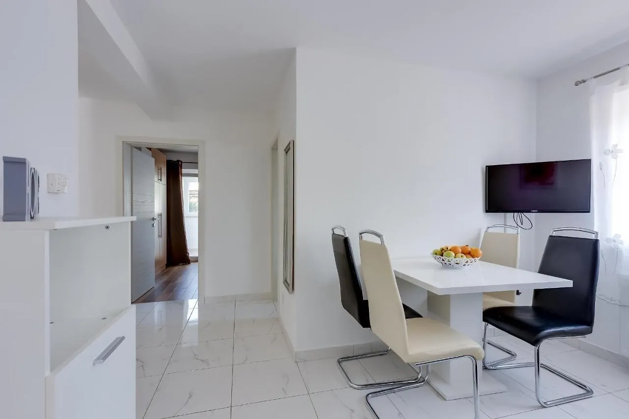Apartments Jelena Rosini Maison d'hôtes