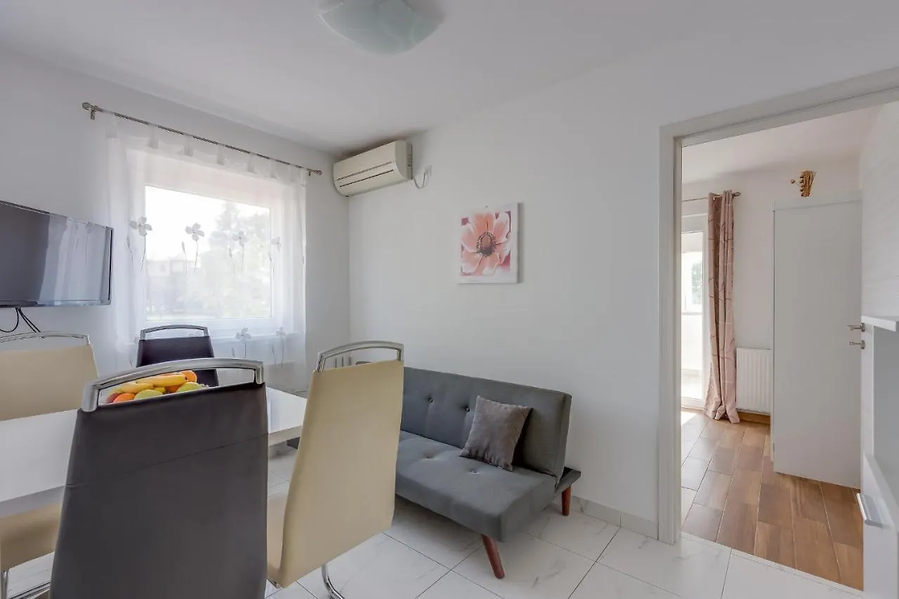 Apartments Jelena Rosini